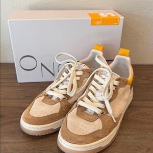 Oncept Phoenix women’s sneakers size 10